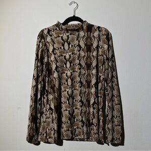 Snake print long sleeve
